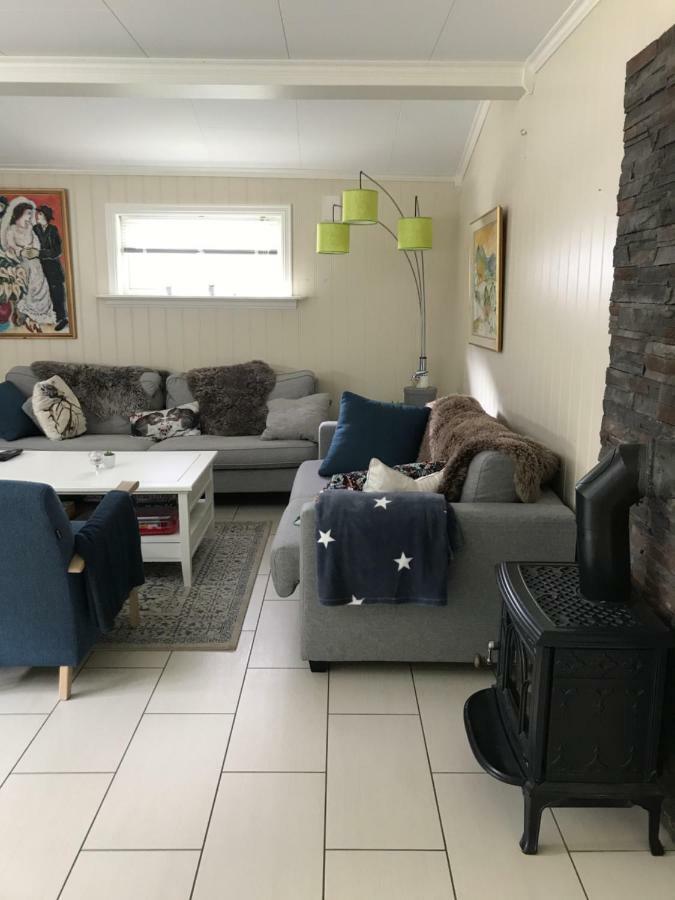 Koselig Landsbyhus I Nordfjord Nordfjordeid Kültér fotó