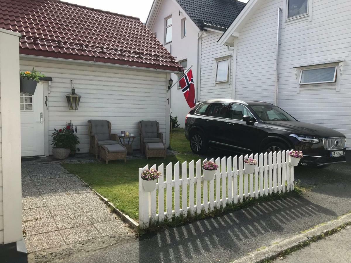 Koselig Landsbyhus I Nordfjord Nordfjordeid Kültér fotó